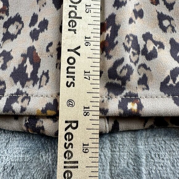 Maurices Skirt Women’s 12 Tan Leopard Print Button Down A-Line Animal Faux Suede - Picture 8 of 8